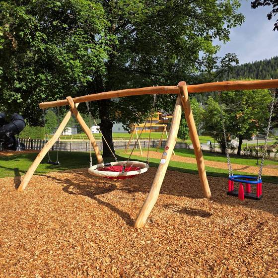 Schaukel am Spielplatz (Hotel Matschner) Schaukel am Spielplatz (Hotel Matschner)