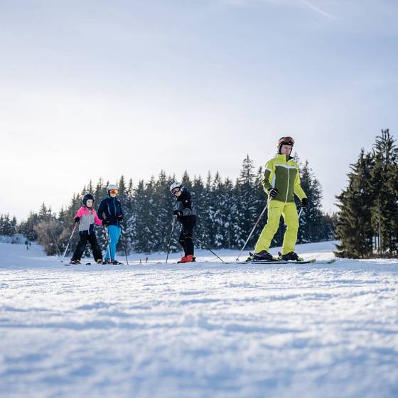 Skifahren am Familienschiberg St. Jakob im Walde (Foto: Klaus Ranger)