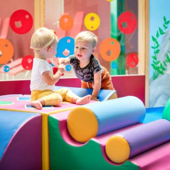 Kinder im Spielbereich (Foto: H2O Hoteltherme GmbH/Eisenberger)