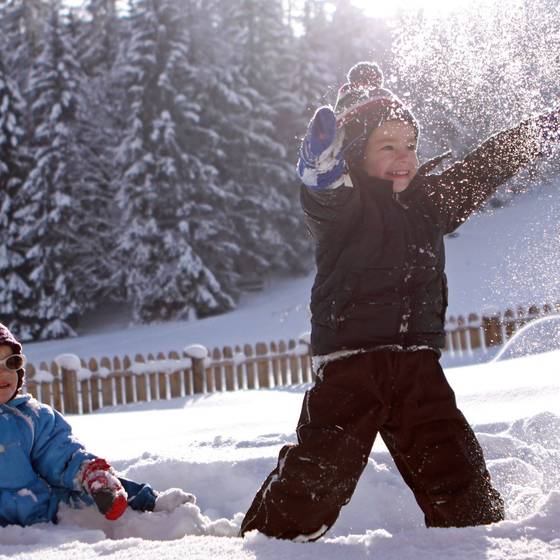 Kinder im Schnee, Ramsau in Winter (Foto: Herbert Raffalt)