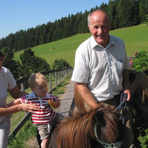 Ponyreiten Familienhotel Berger