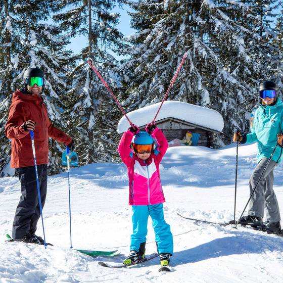 Skifahren mit Kind am Rittisberg (Foto: Hans-Peter Steiner)